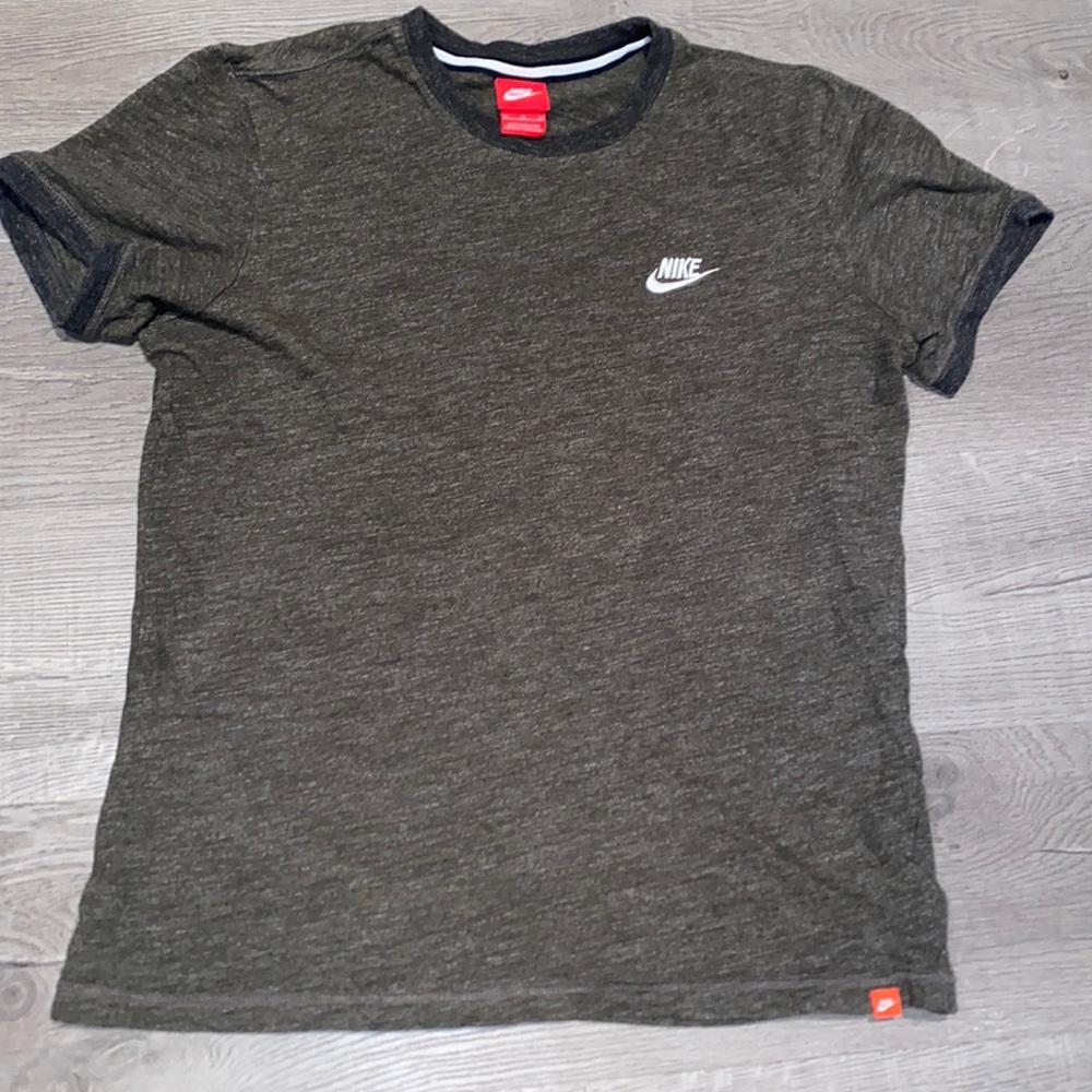 Olive green Nike T-Shirt